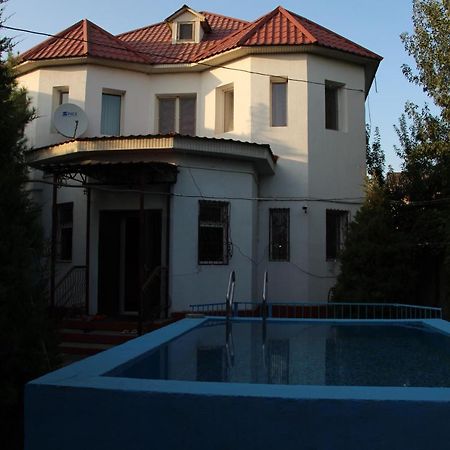Dream Hostel Шимкент Екстер'єр фото